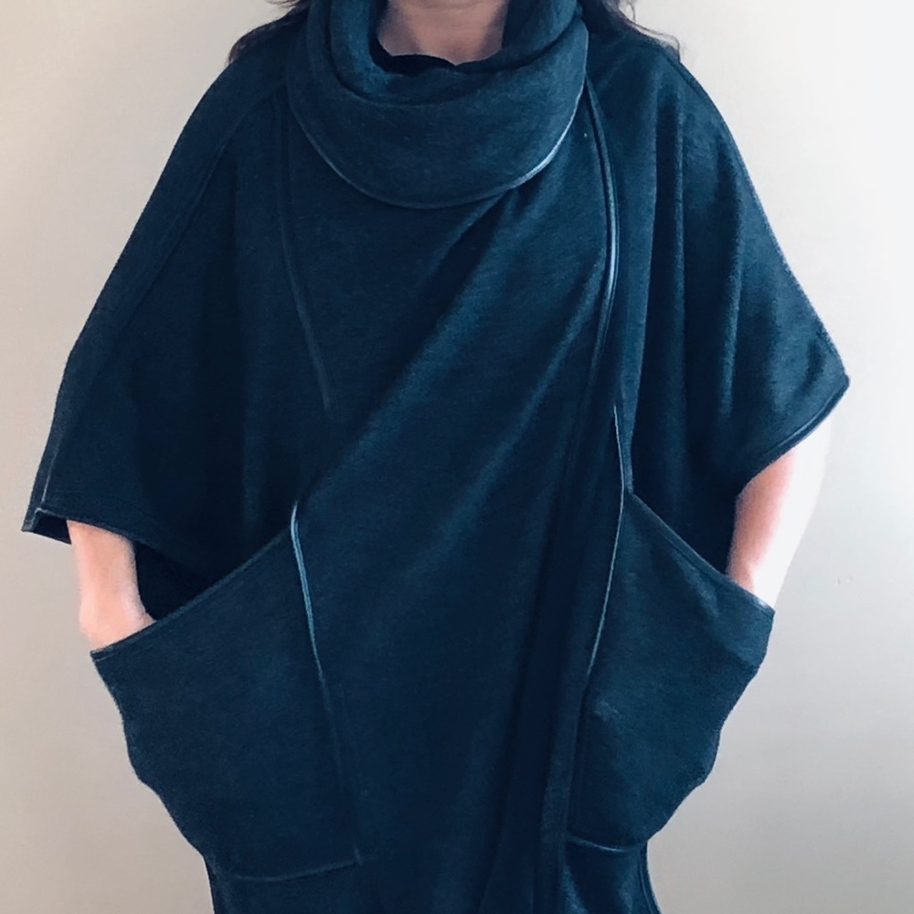 Ladies Sweater/coat